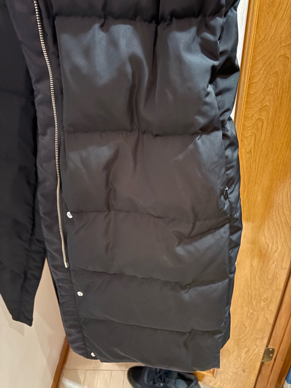 Theory Black Long Puffer Coat - Picture 3 of 4